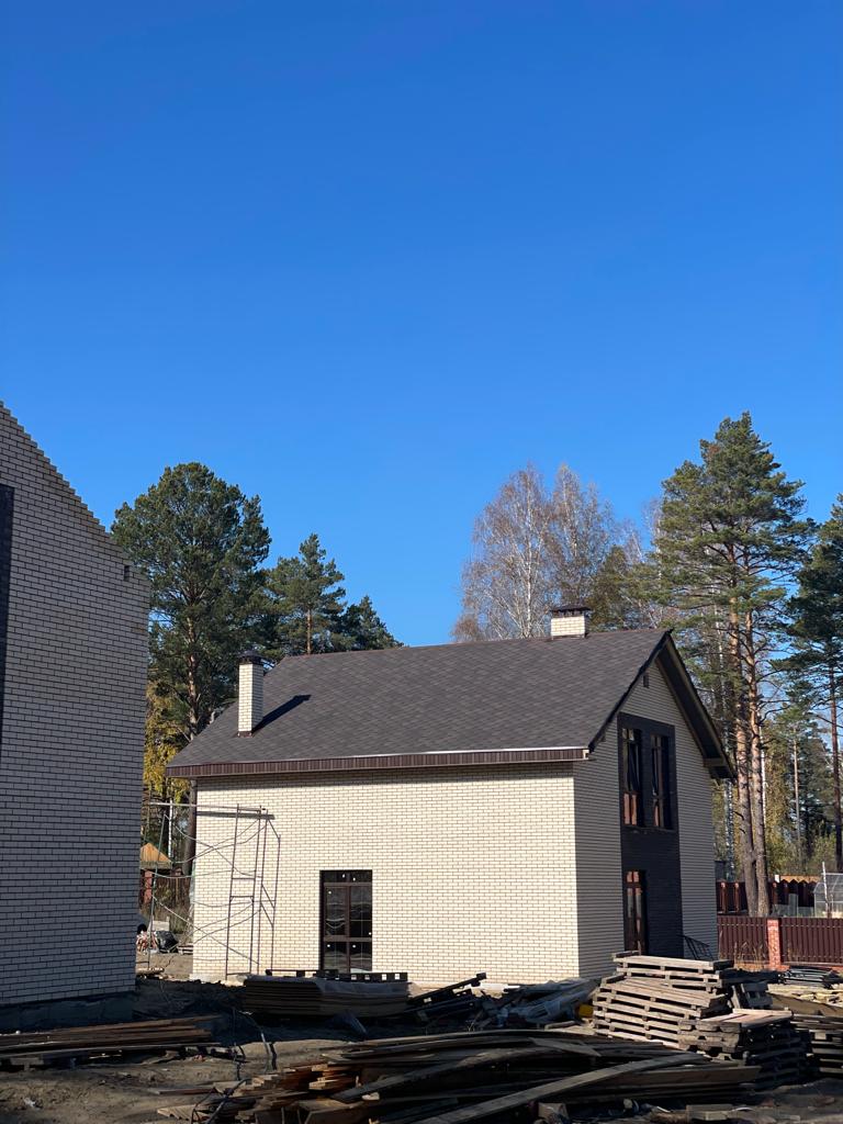 Белый большой