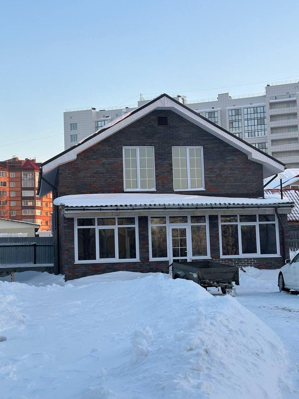 2 домика с верандой